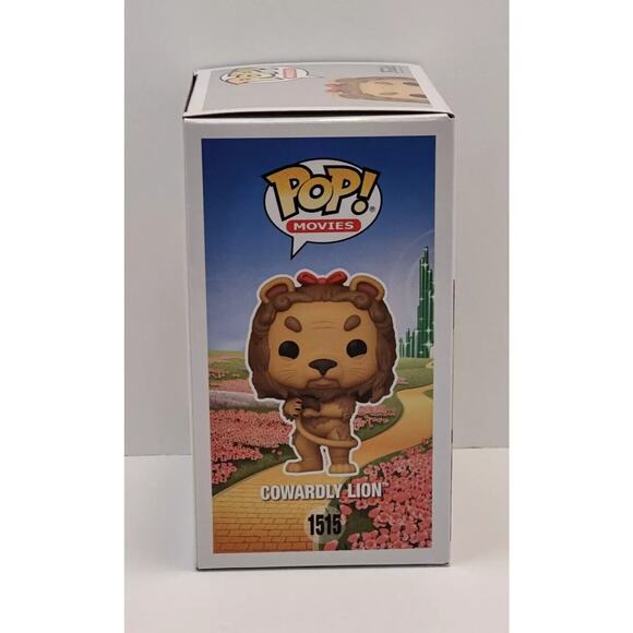 Funko Pop! Movies: The Wizard of Oz - 85th Anniversary, Cowardly Lion with Chase - Picture 2 of 4